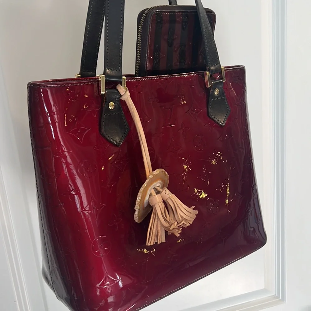 Authentic Louis Vuitton Set Matching Purse and Wallet Vernise Reader - Picture 13 of 17